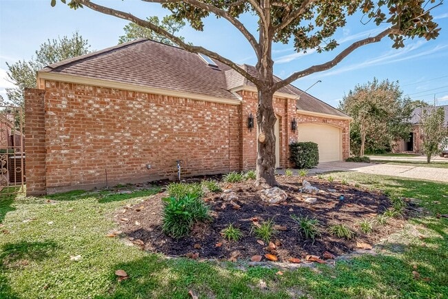 Photo - 365 Champions Colony III St