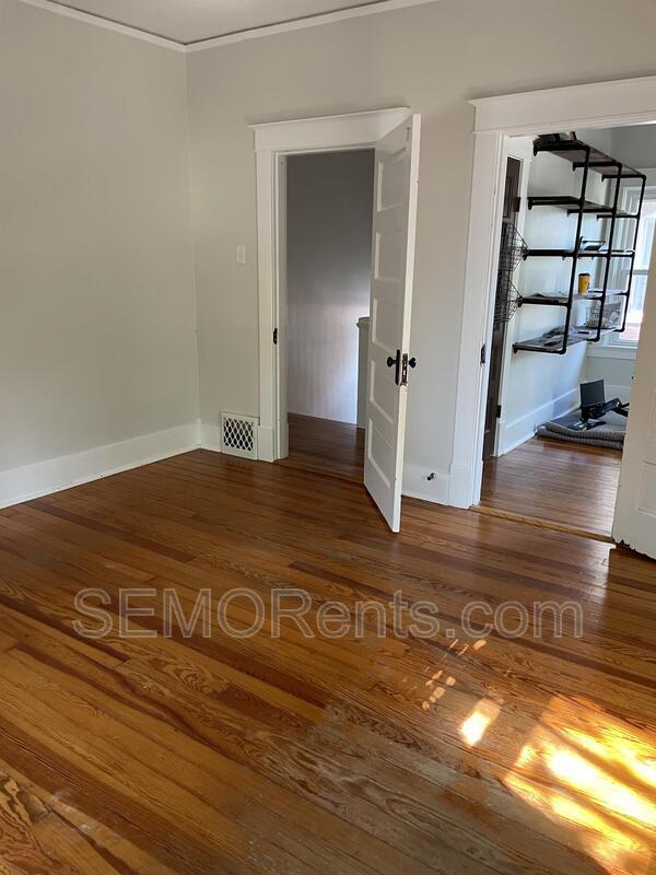 Photo - 318 Merriwether St