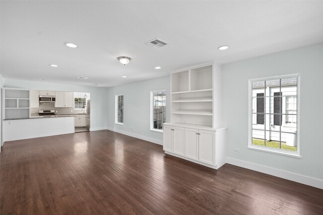 Building Photo - 4502 Rockwood Dr Rental
