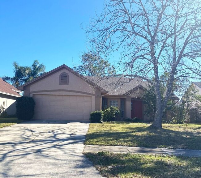 Wonderful 3/2 Home w/ Pond View Near UCF - Wonderful 3/2 Home w/ Pond View Near UCF