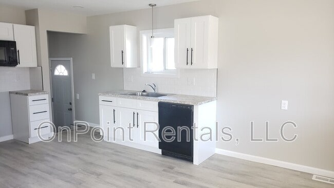 Photo - 15161 Harrison St