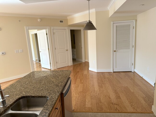 Entry - 5 Park Pl Unit 703