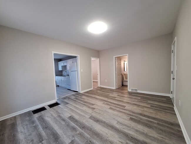Photo - Spacious lower level 2 bedroom