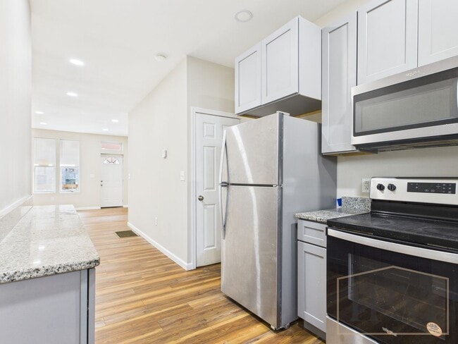 Building Photo - Available Now - Charming 3 Bedroom, 2 Bath... Rental