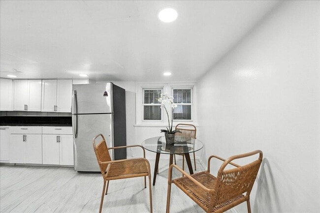 Photo - 283 Griffith St Unidad 3