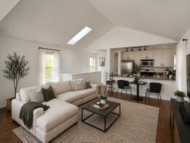 Photo - 635 W Elm St Unit C