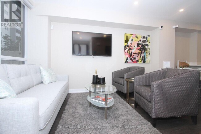 Photo - 282 Bleecker St