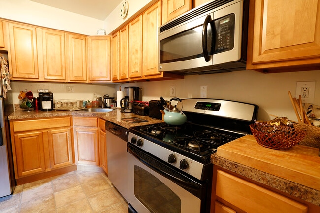 Elegante cocina - Homestead Gardens Apartments