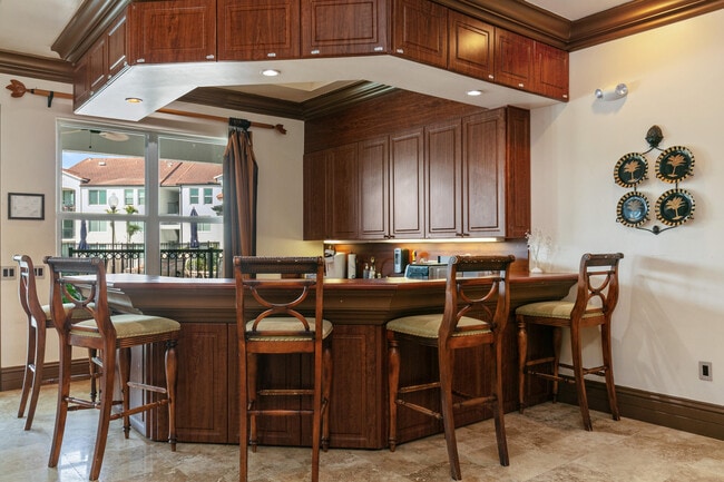 Photo - 619 Villa Cir