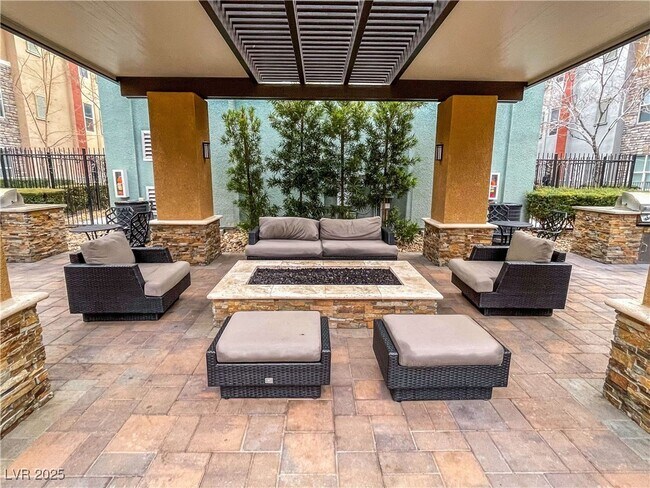 Photo - 38 E Serene Ave Unidad 402