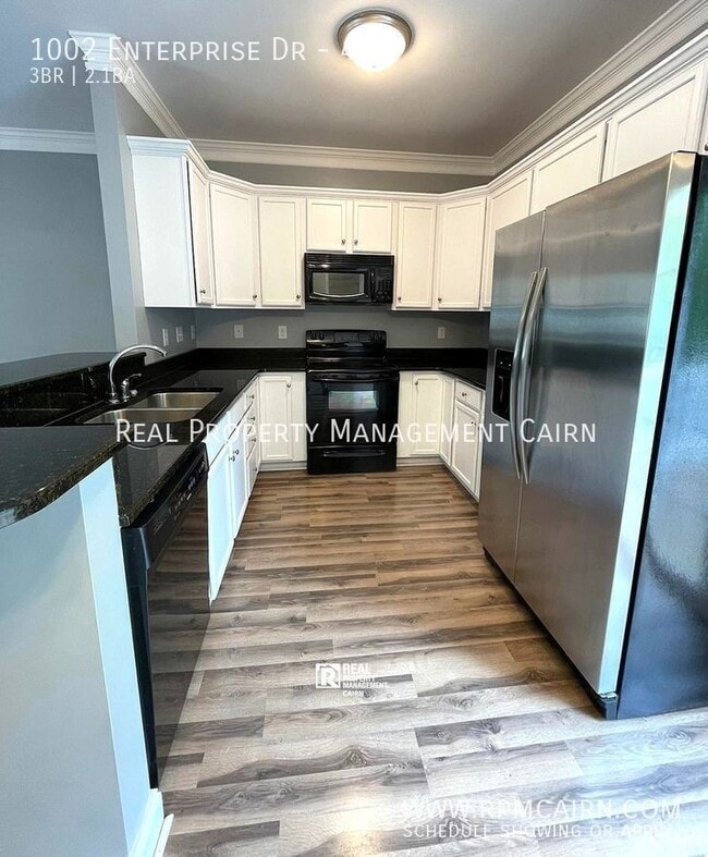 Photo - 1002 Enterprise Dr