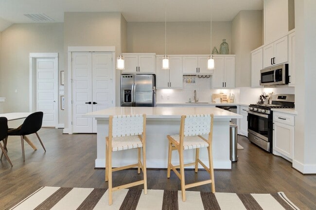 Photo - 7703 Kivu Ln