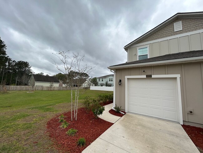 Modern 3-Bedroom Townhouse in Jacksonville... - Modern 3-Bedroom Townhouse in Jacksonville...