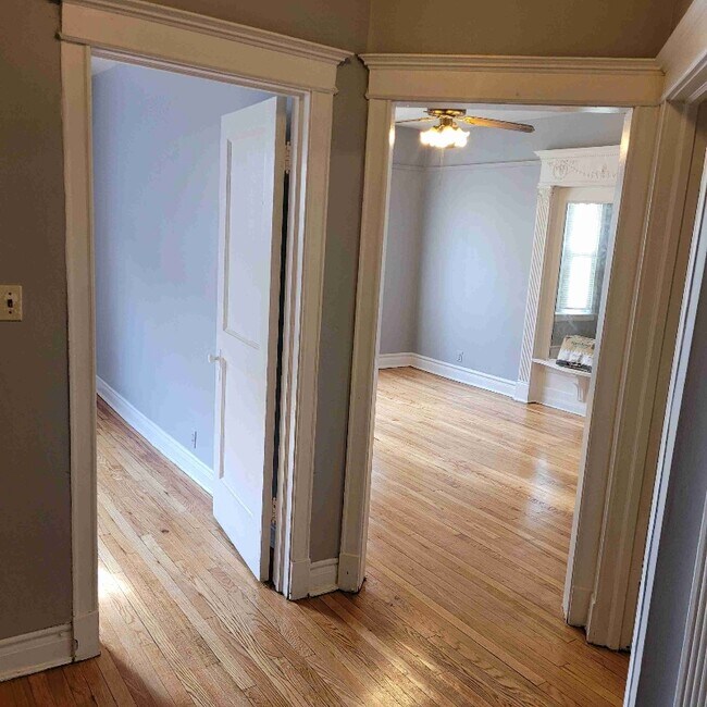 4541 S Calumet Ave Unit 1A