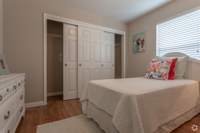 3 BR, 2 BA - 1146 SF
