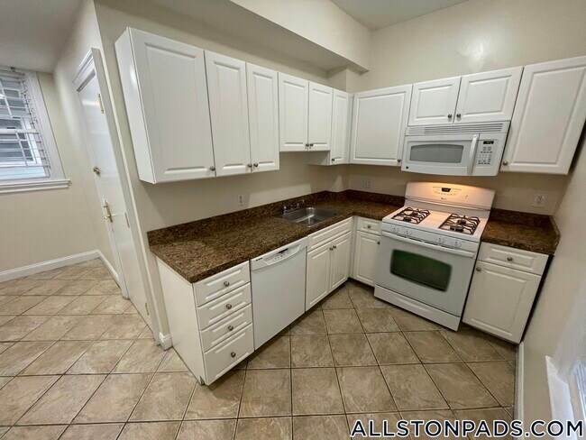 Photo - 53 Ashford St Unit 2