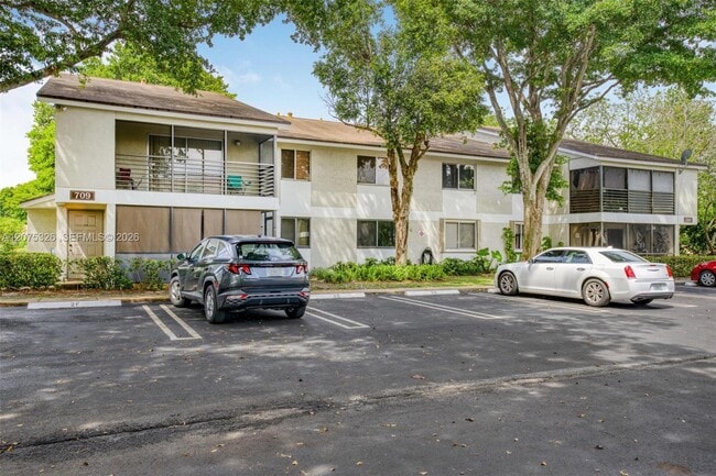 Photo - 709 Gardens Dr Unidad 101
