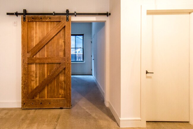 Photo - 19th and Fairmount