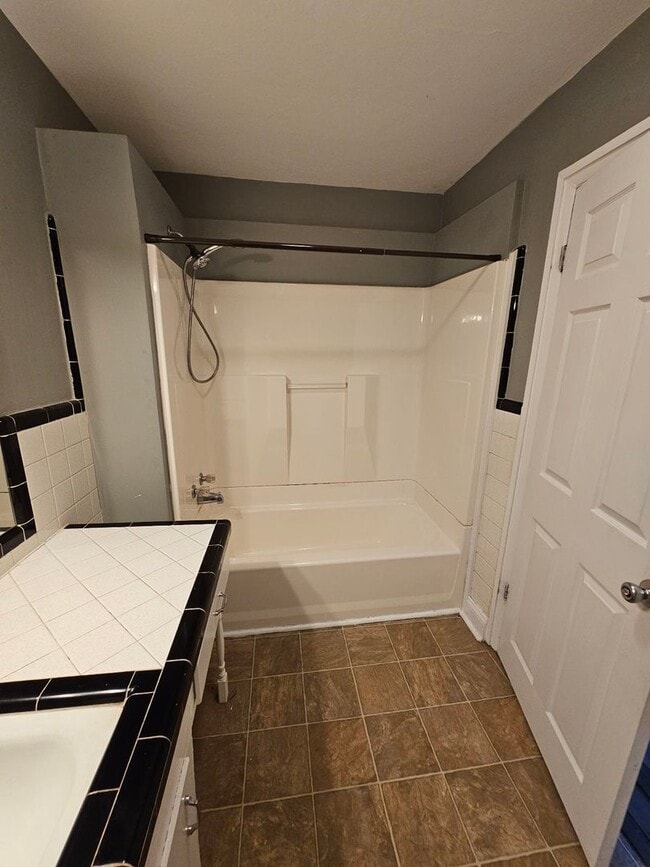 Photo - 3 Bed 1 Bath - Florence, AL (Near Cloverdale)