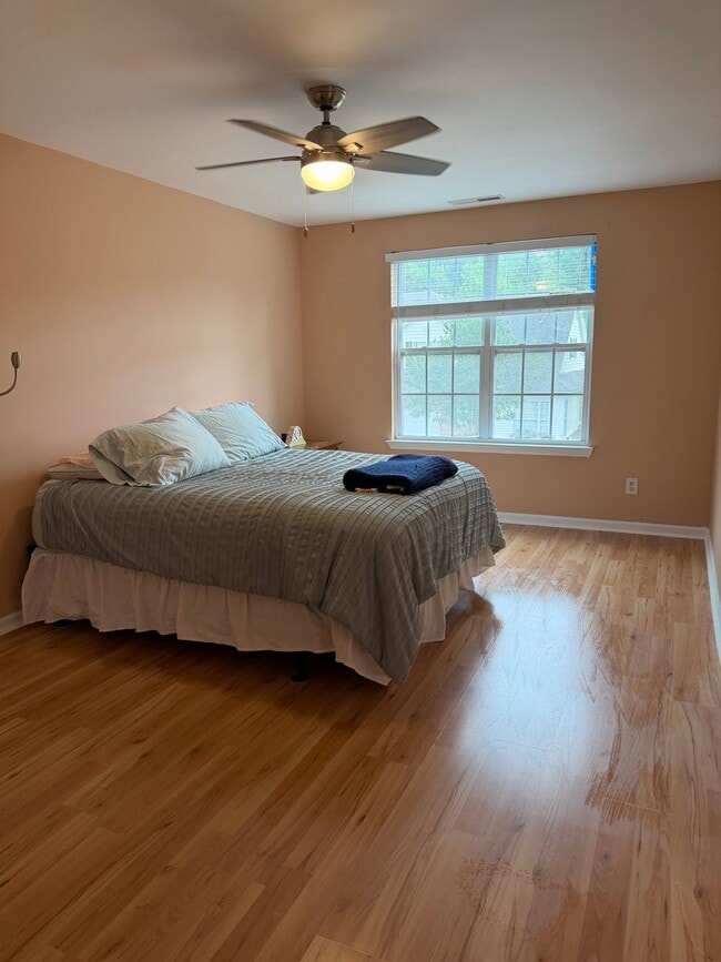 Photo - 623 Oakfield Tr