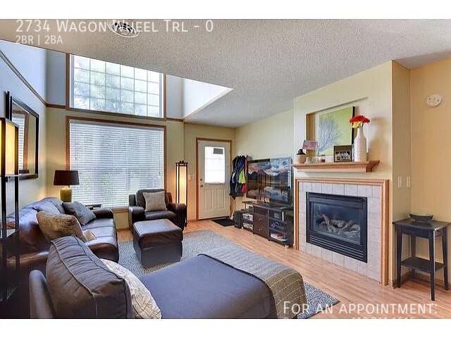 Photo - 2734 Wagon Wheel Curve