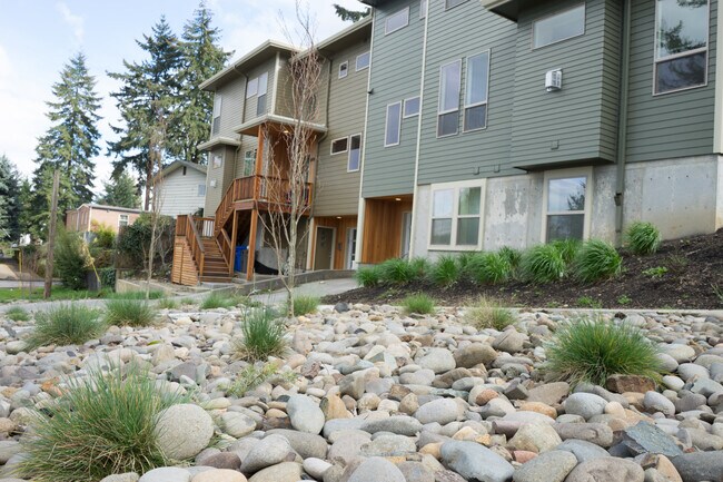 Photo - 6680 NE Davis St