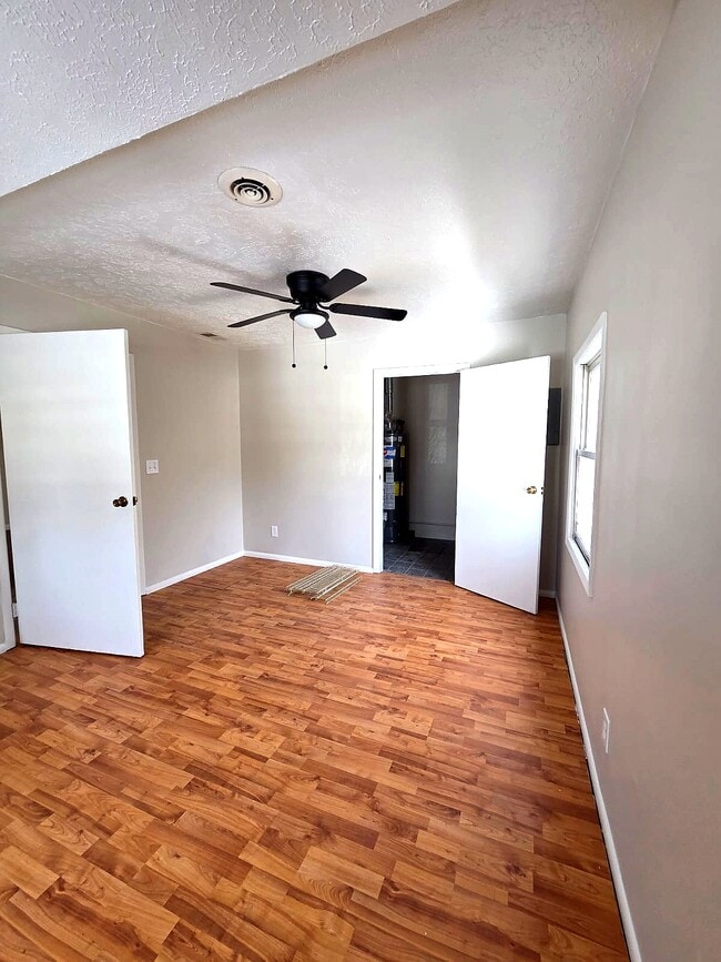 Photo - 14315 Ledgewood Ave