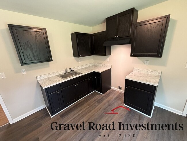 Photo - 1302 Crescent Ridge Rd NE