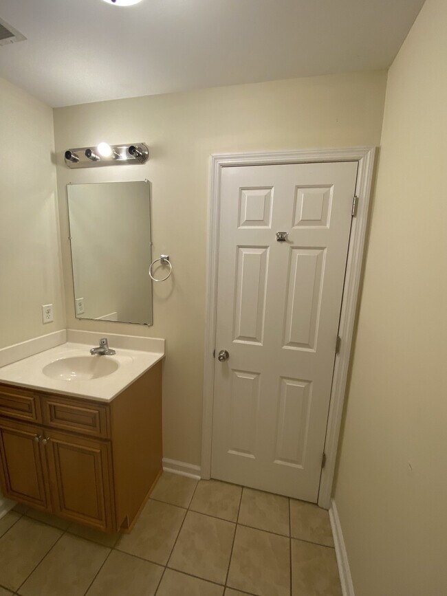 Photo - Nice 2 Bedroom Duplex in Sneads Ferry - 10... Unidad 1
