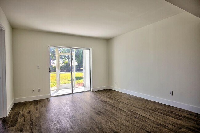 Photo - 18081 SE Country Club Dr Unit 141