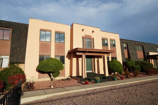 Photo - 2905 Mesa Rd