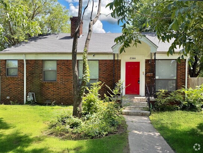 Building Photo - 3 Bed, 3 bath Home in Cashion Place