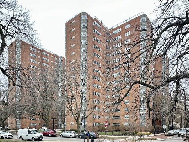 Building Photo - 4950 N Marine Dr Rental