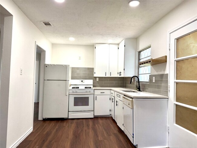 Photo - 5422 Timber Creek Dr