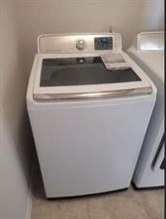 Building Photo - 909 Duncan Ln Unit A