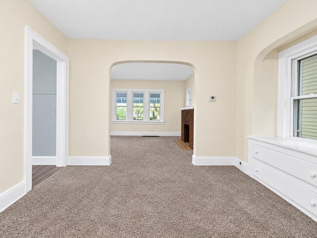 1280 Brandon Ave