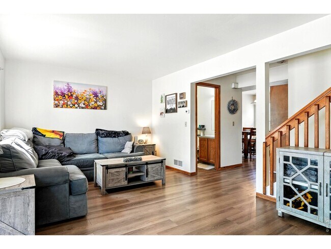 Photo - 2122 3rd St SW