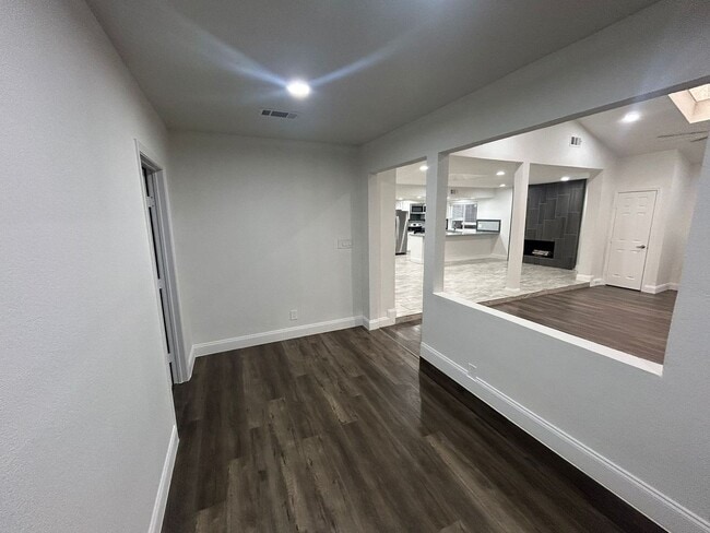 Photo - 2905 Spring Brook Dr
