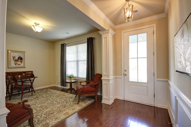 Photo - Stunning 4 bedroom in Park West - Mt. Plea...