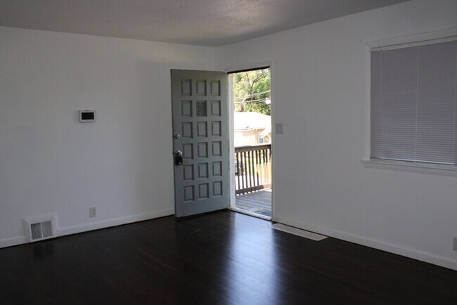 Photo - 4 Bed 1 bath off 635 and State Avenue House