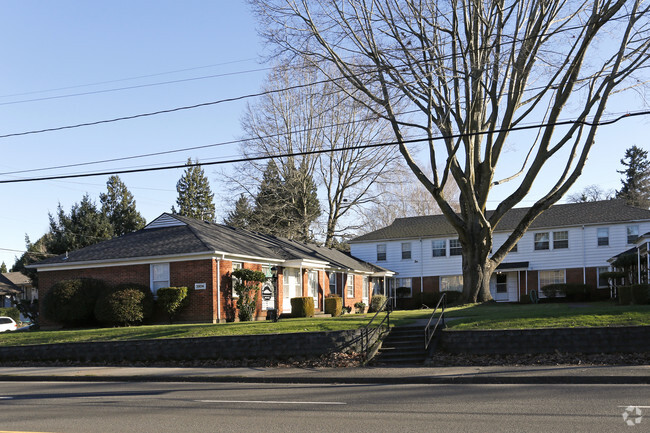 Building Photo - Britney Forest Apartments