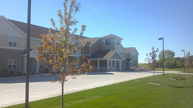Building Photo - Kenwood Senior Living Rental