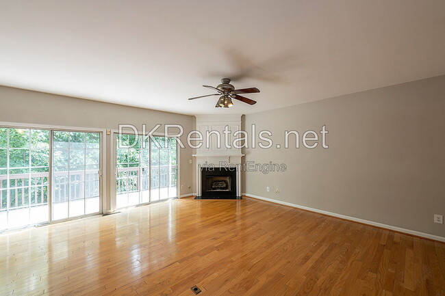 Photo - 2358 Towneview Ct SE