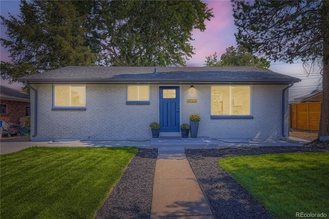 Photo - Newly Renovated 3 bed, 1 bath in Englewood (Top Unit)