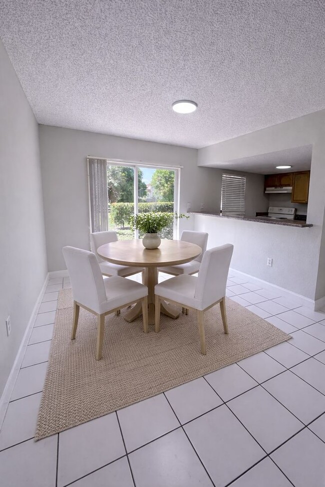 11574 NW 39th St Unit 11574 - Queens
