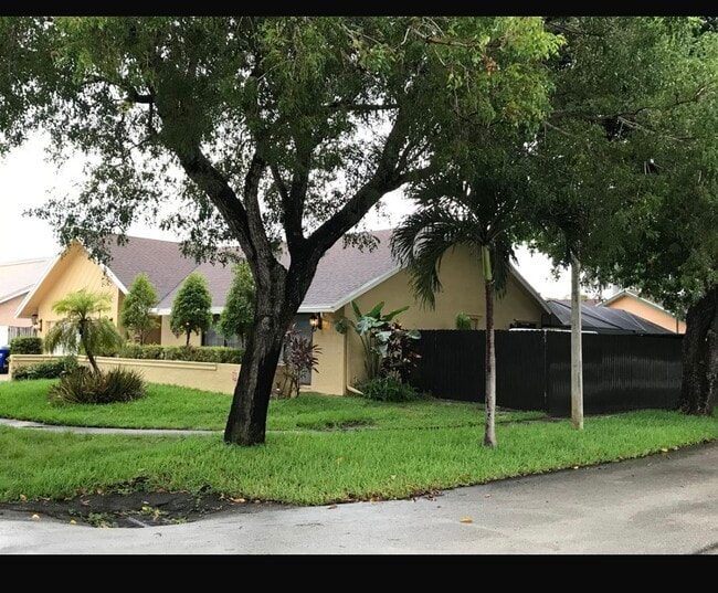 Photo - 2430 NW 102nd Ter Unit 2430