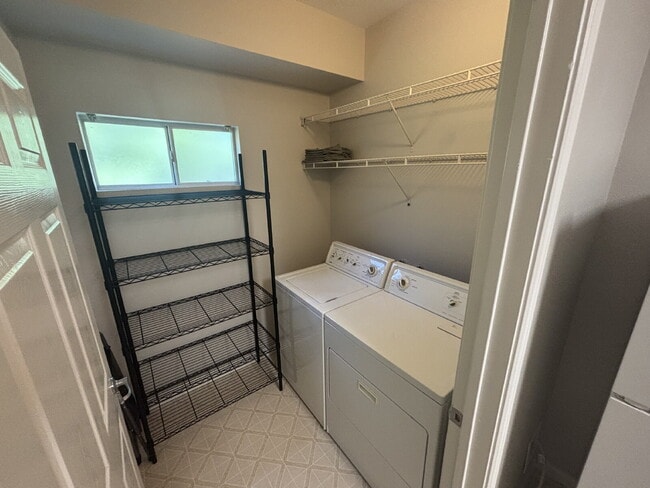 Photo - 2 BED 2 BATH CONDO IN GATED COMMUNITY WITH CLUBHOUSE AMMENITIES Unit 424