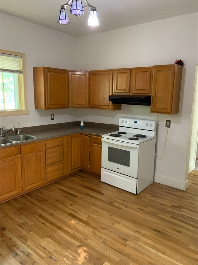 Photo - 1526 E 36th St