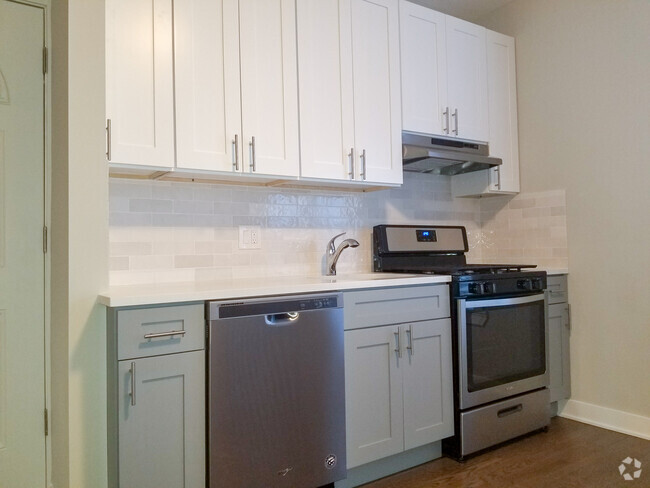 Building Photo - 5135 N Wolcott Ave Unit 3 Rental