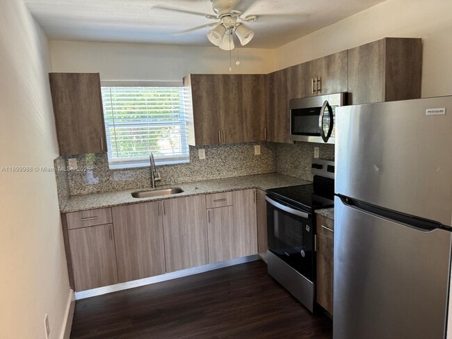 Photo - 1864 NW 24th St Unit 4